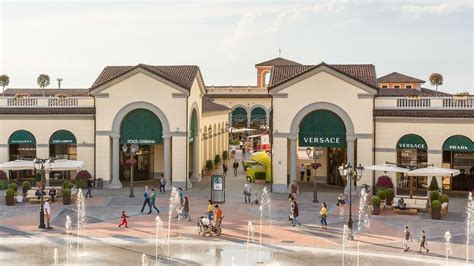 serravalle factory outlet.